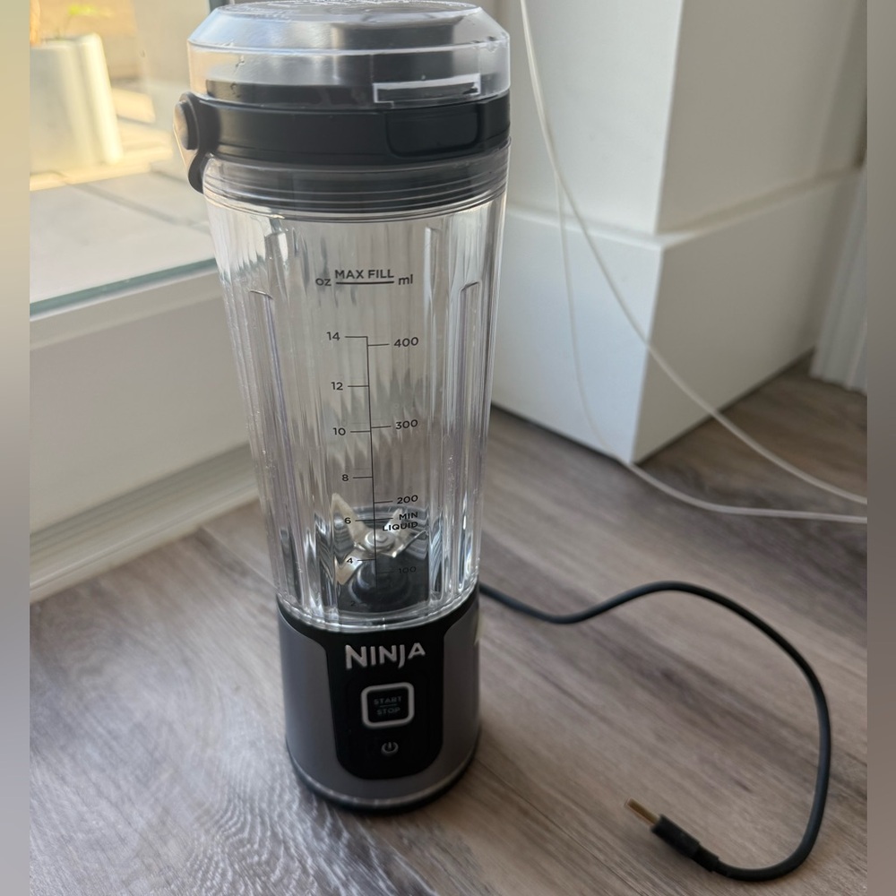 Ninja Blast Portable Blender - Clear and Black Travel Cup